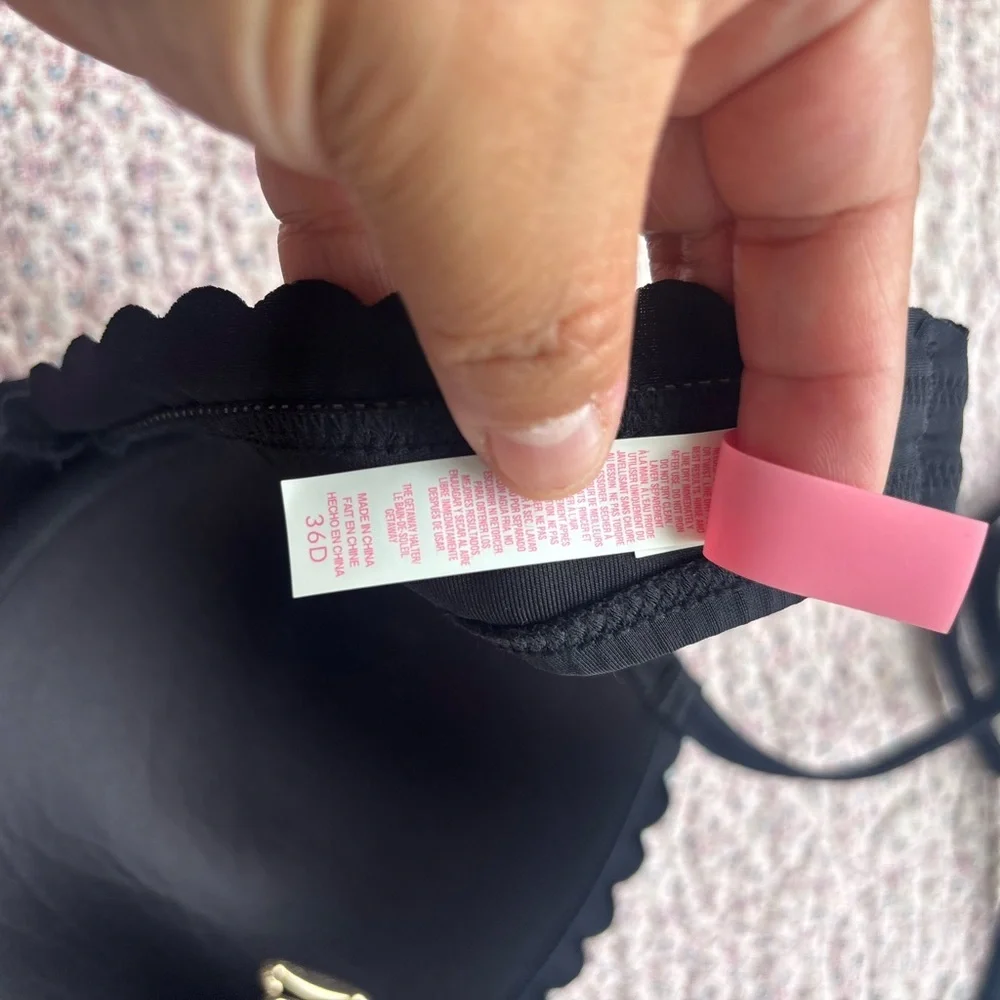 Victoria's Secret Black Scallop-Edge Push-Up Bra Top